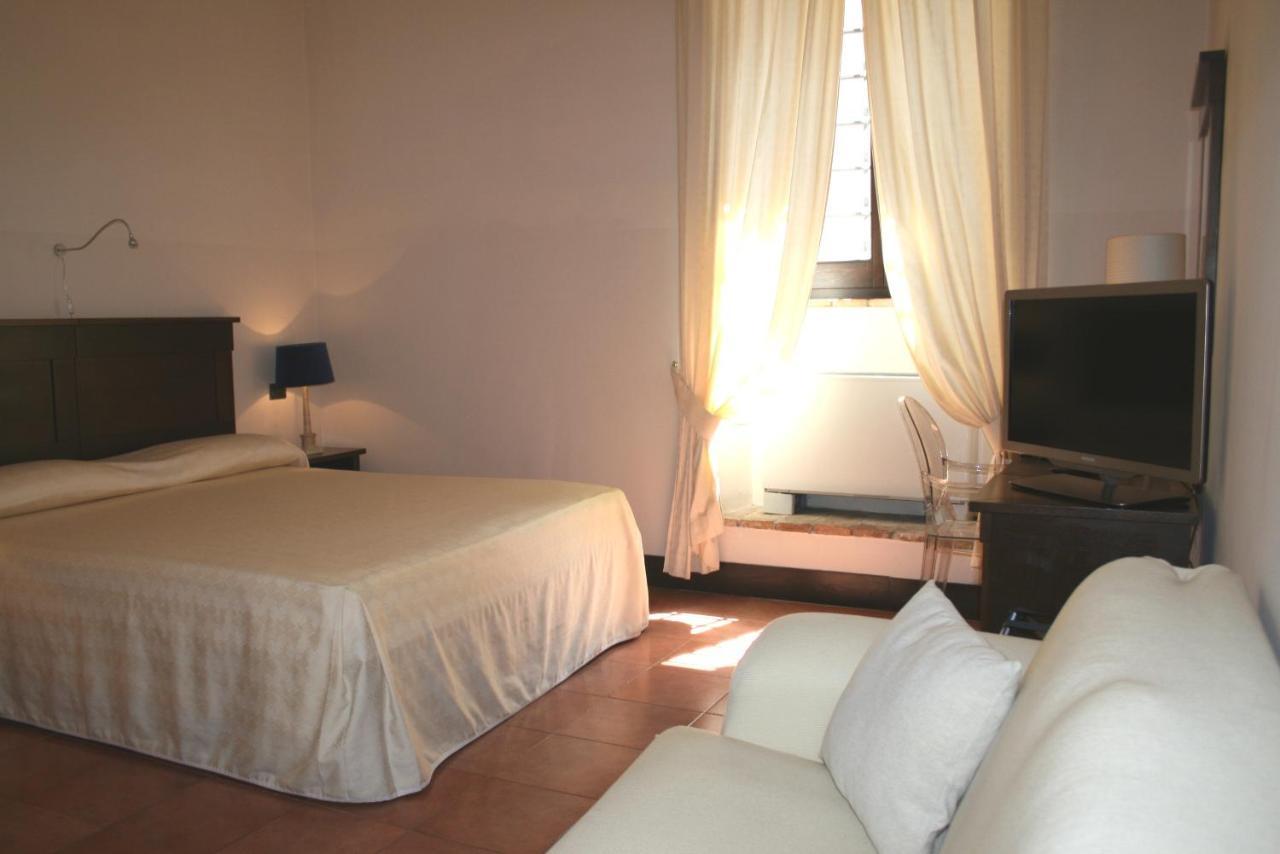 Hotel Palazzo Piccolomini Orvieto Camera foto