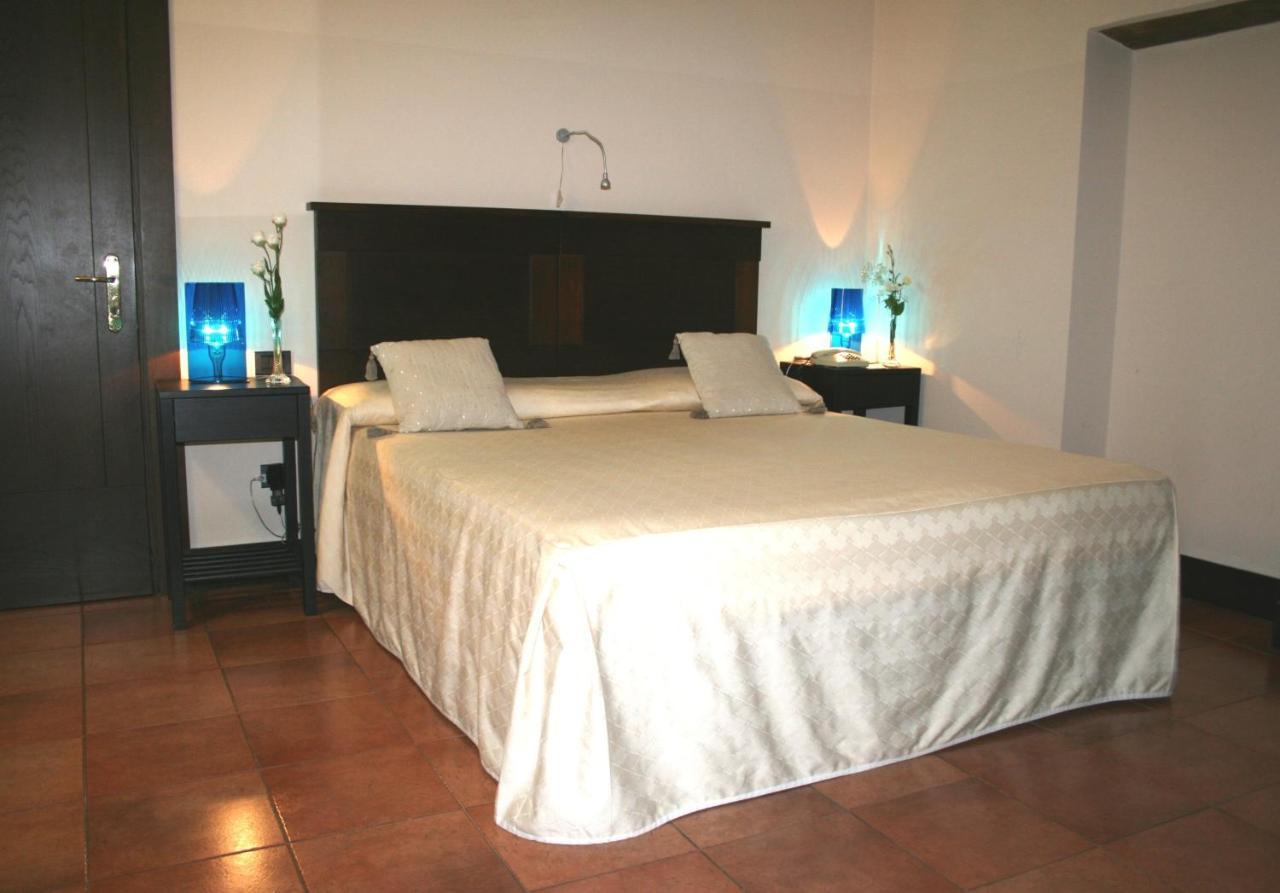 Hotel Palazzo Piccolomini Orvieto Camera foto